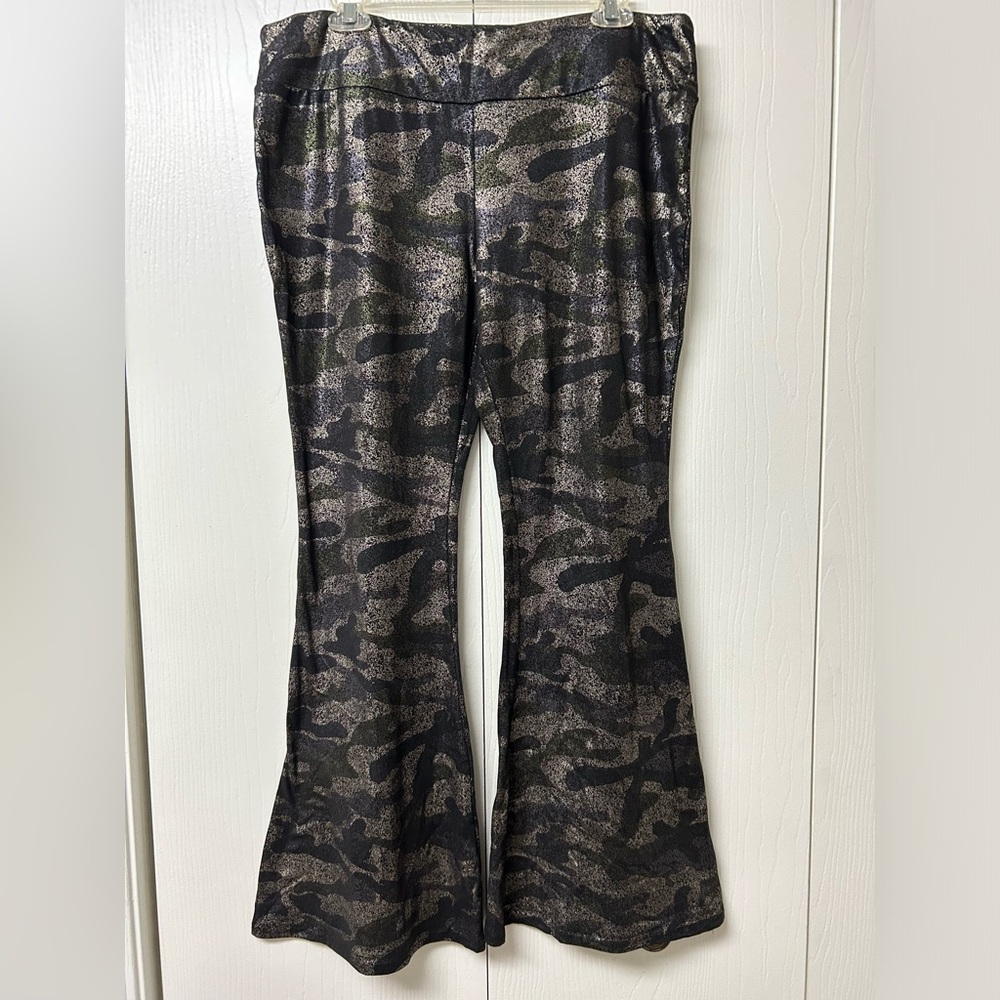 Bellbottom Leggings Size XXXL (21)